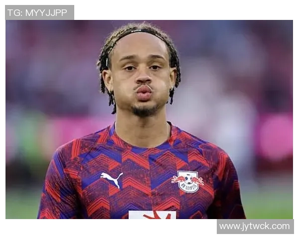 弗兰克盛赞西蒙斯表现出色并对特尔和库杜斯的进球感到欣喜