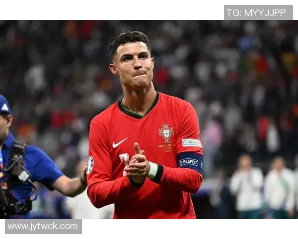 C罗荣获葡萄牙环球声望奖赞扬其辉煌职业生涯成就