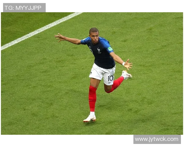 姆巴佩因脚踝扭伤缺席法国队首场训练正在积极接受治疗