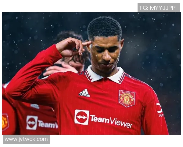 曼联连胜五场蓄发哥庆祝一周年晒视频展现不剪发的决心 曼联连胜五场蓄发哥庆祝一周年晒视频展现不剪发的决心