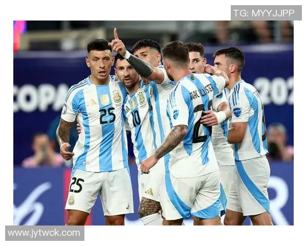 梅西重返阿根廷国家队训练备战国际赛事展现强大决心 梅西重返阿根廷国家队训练备战国际赛事展现强大决心