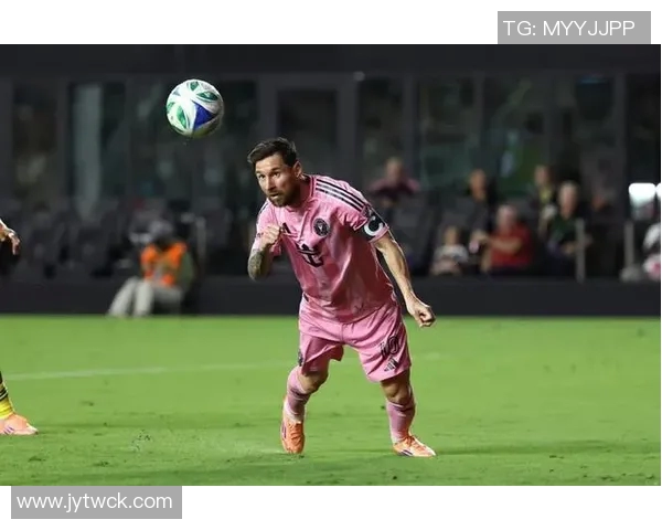 梅西梅开二度锁定胜局纳什维尔门将扑救失误致失球