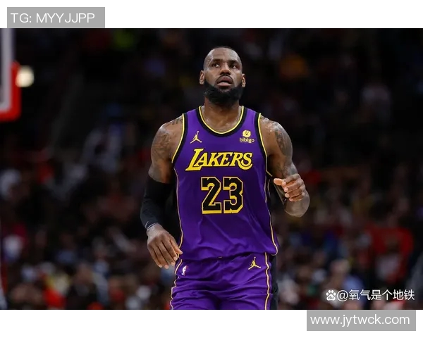 杜兰特16个赛季场均得分25追平历史伟大成就仅次于詹姆斯