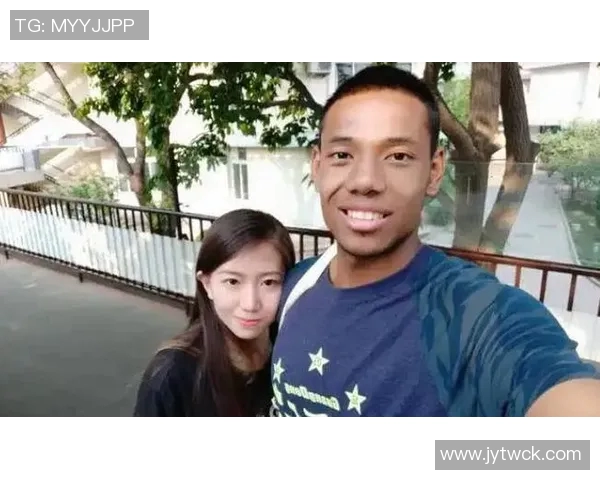 同曦官博庆祝祝铭震29岁生日并宣布今夏续约顶薪计划