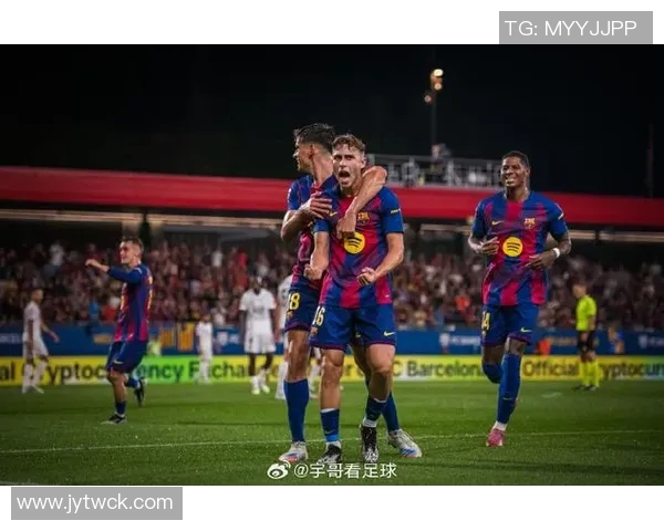 西甲最新动态皇马暂时领先巴萨今晚迎战塞维亚挑战