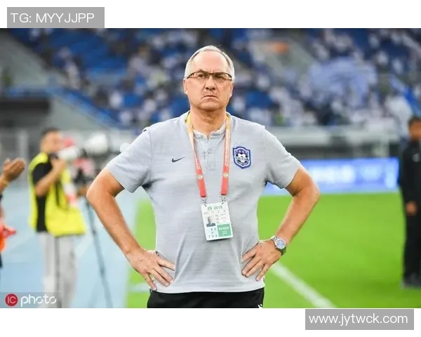 弗兰克满意球队表现期待球员们继续展现积极反应 弗兰克满意球队表现期待球员们继续展现积极反应