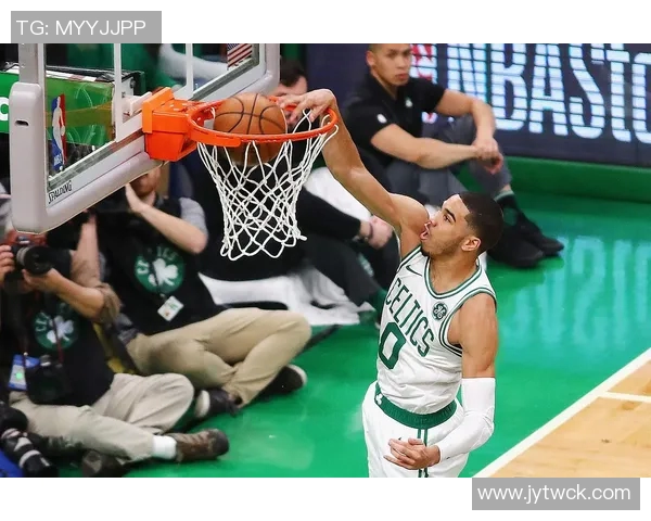 凯尔特人领先27分却被猛龙逆转令人难以置信的比赛结局