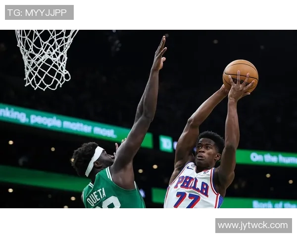 埃奇库姆盛赞马克西出色表现称其为真正的球队领袖与合作伙伴