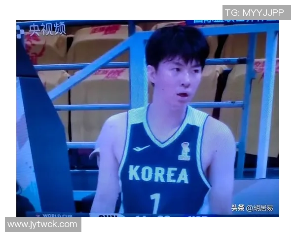 明早无课提前观看王俊杰熬夜为中国男篮加油对战韩国的精彩时刻