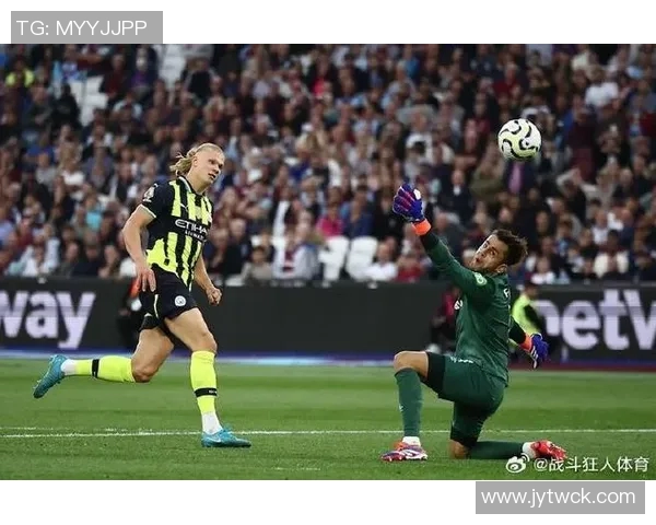 哈兰德今晨再添两球本赛季已狂轰30球展现超级状态