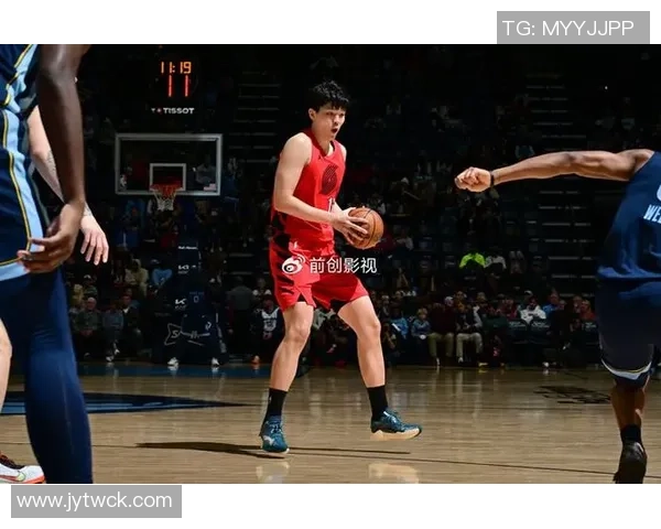 杨瀚森上半场未获出战机会罗威替补表现抢眼贡献4分3板