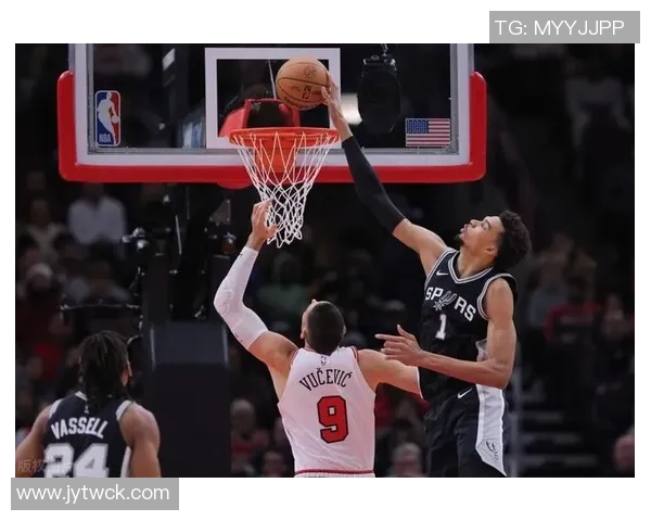 SGA本季两度封盖文班亚马成为历史上第四位多次阻挡他的球员