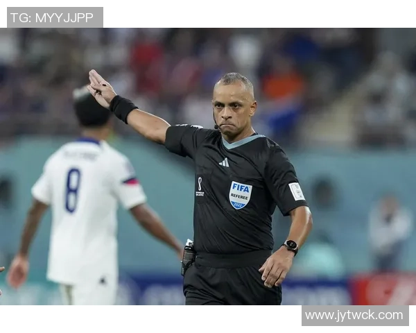 皮克赛后怒斥裁判表现可耻直言想写报告就随意