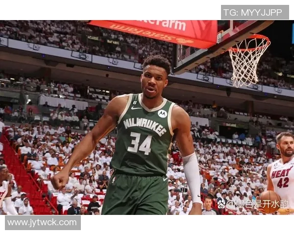 字母哥内心挣扎雄鹿队默契装傻帕金斯揭示背后真相 字母哥内心挣扎雄鹿队默契装傻帕金斯揭示背后真相