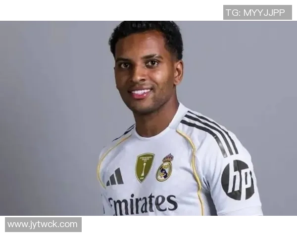 皇马关注19岁荷兰中场斯米特转会费预计超6000万欧元